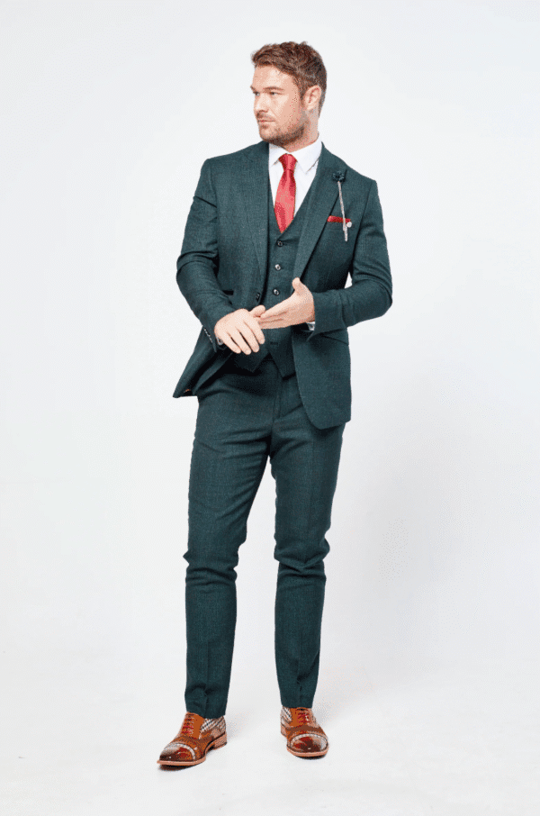 Caridi Olive Check Three-Piece Suit – Tweed Pattern, Full Matching Set