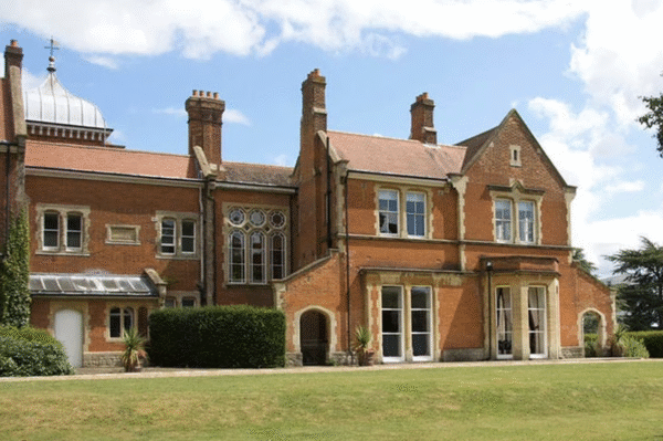 Two Night Getaway eVoucher – UK Break Voucher for Two
